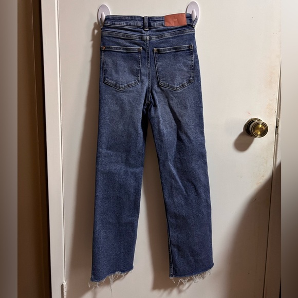 Zara Straight Cut Jeans - Picture 3 of 4